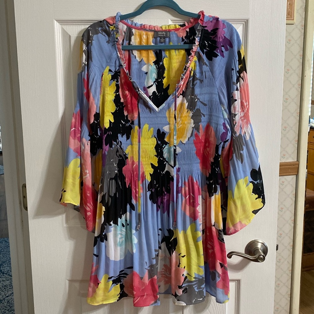 NWOT 3/4 bell sleeve floral print blouse size 2X